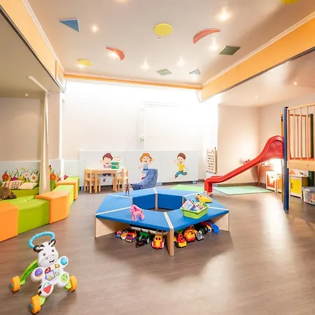 Lengauer Hof Otel 4*
